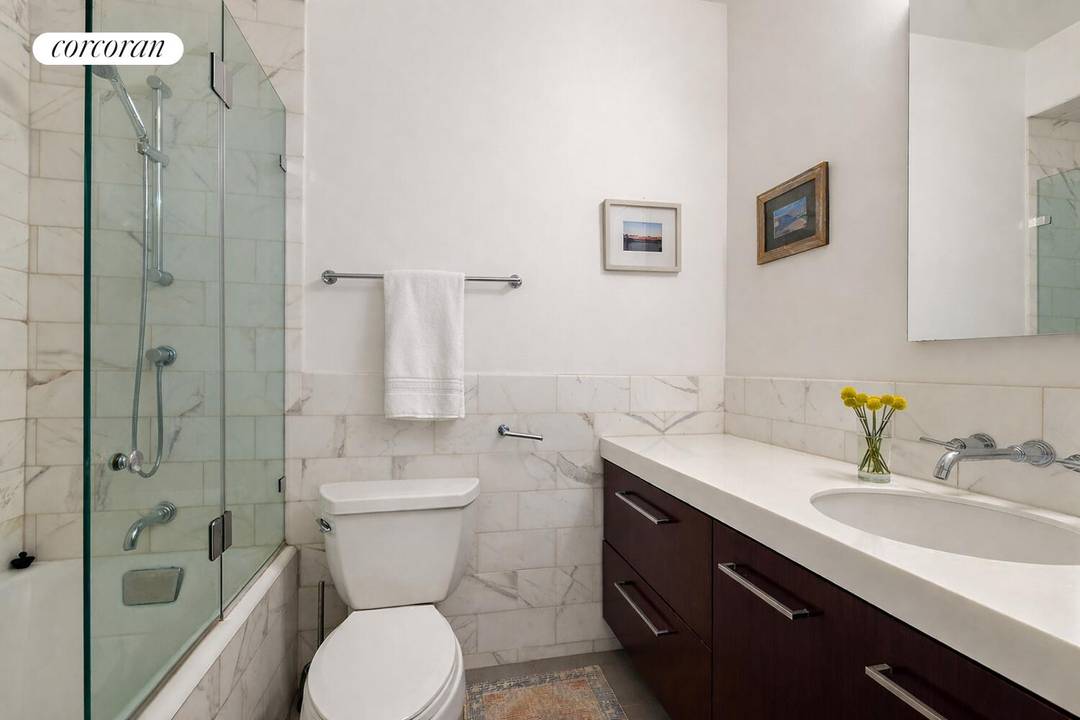 Stunning PENTHOUSE with Breathtaking Waterfront amp ; NYC Views and PRIVATE PARKING !