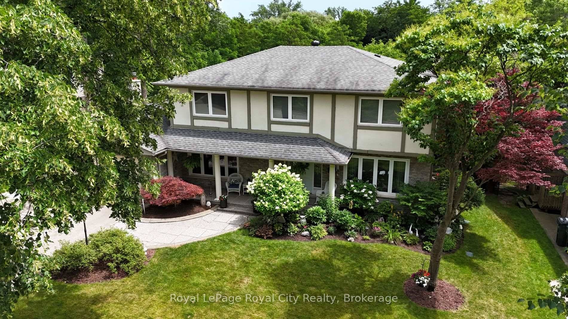 Nestled on a quiet, family friendly cul de sac in the heart of Lorne Park, this beautifully maintained 4 bedroom, 4 bathroom home offers the perfect blend of comfort, privacy, ...