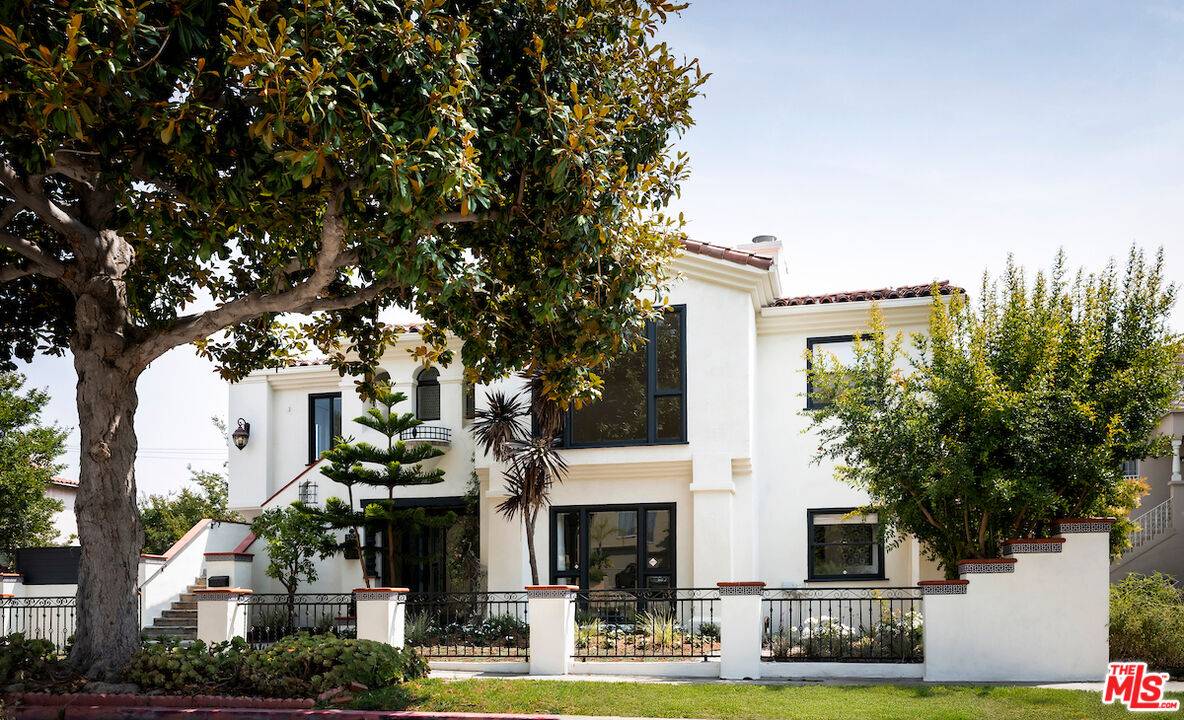 502   Smithwood Dr 8BR Beverly Hills La