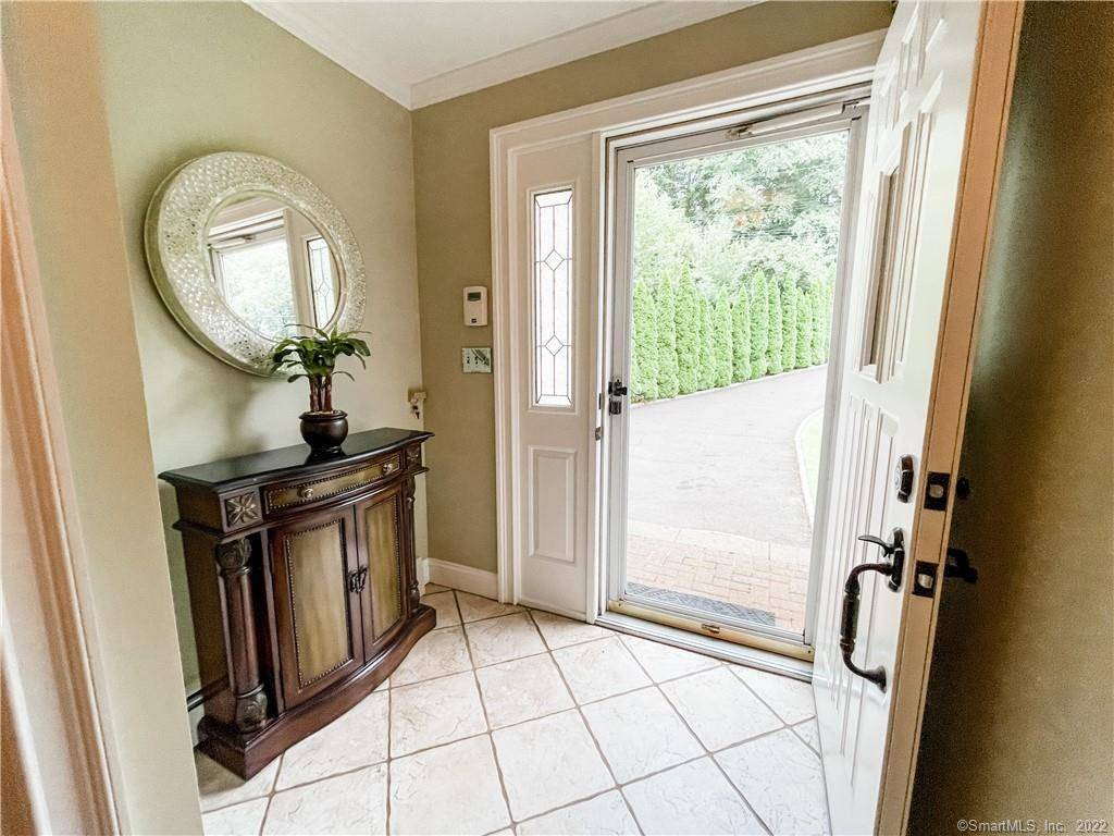 Don't miss this well maintained 3 bedroom, split level home on a cul de sac conveniently located to Sacred Heart University and highways.