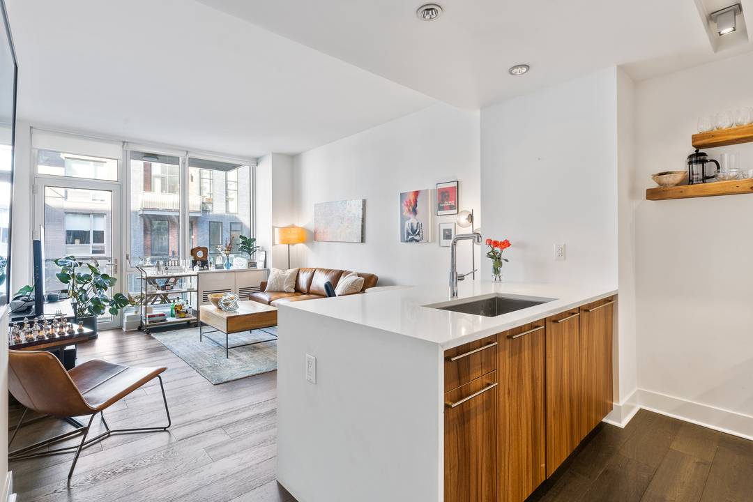 Welcome to your new home in the heart of Williamsburg !