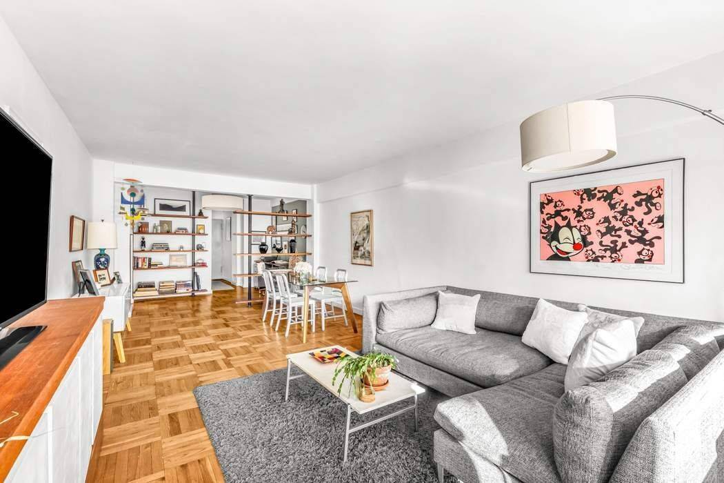 Welcome to apartment 7M, a gracious and winged 2 bedroom 2 bathroom with a fabulous balcony outdoor space at The Sheridan, one of Greenwich Village s most coveted full service ...