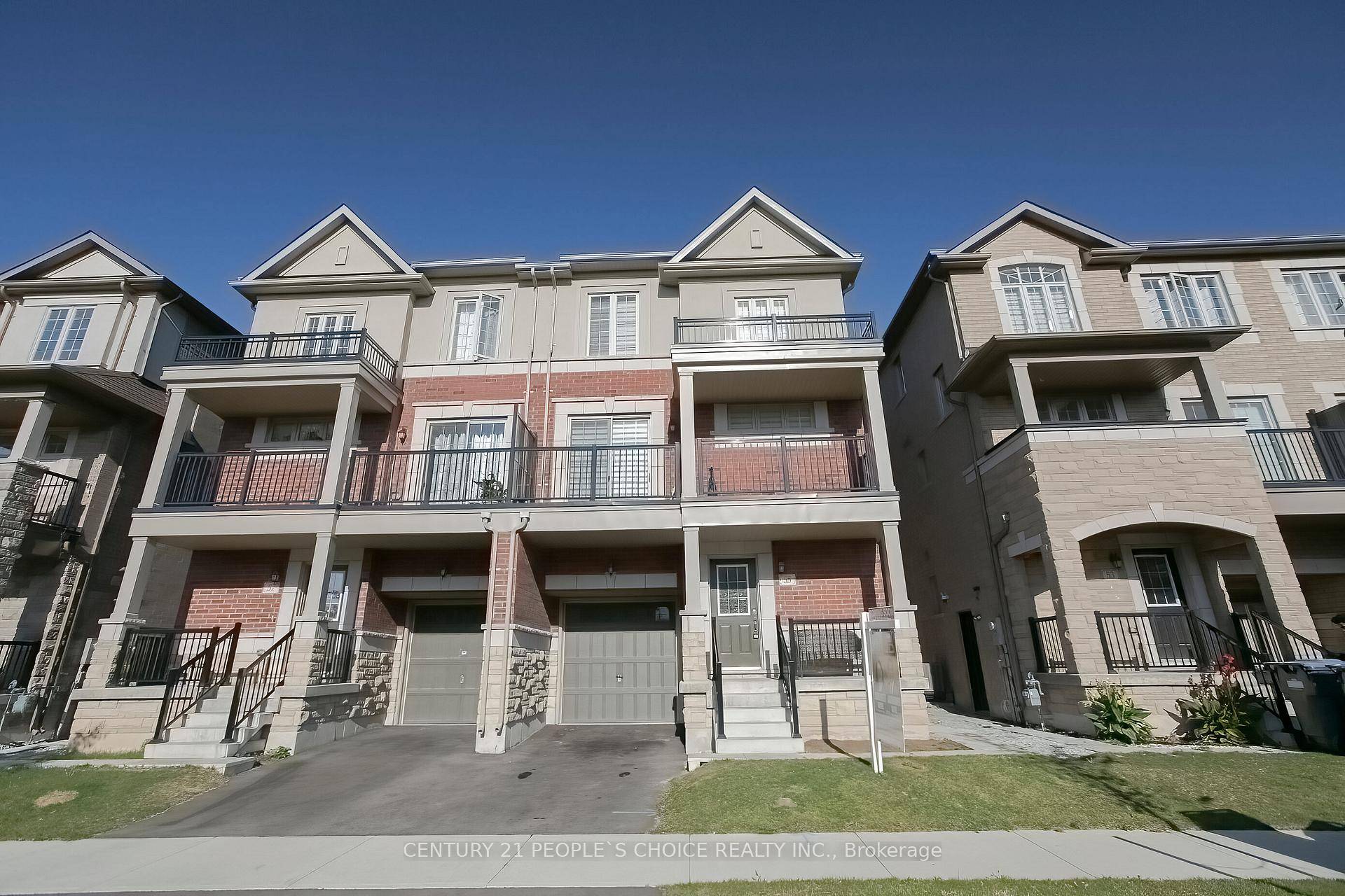 Freshly Painted 3 1 bedroom and 4 washroom, available in credit valley area.