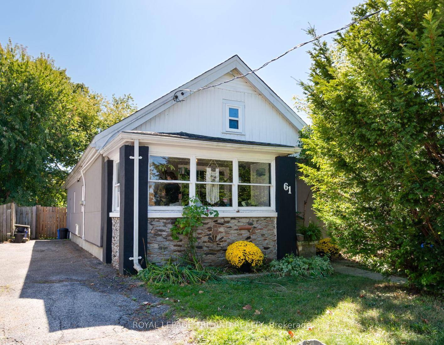 Charming 3 bedroom home ideally located on the edge of Old South, just steps from Manor Park and Euston Park.