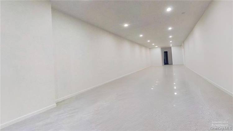 Located just minutes from Costco and Industry City, this approximately 1, 400 square foot ground floor commercial space offers exceptional visibility and access in one of Brooklyn s fastest growing ...