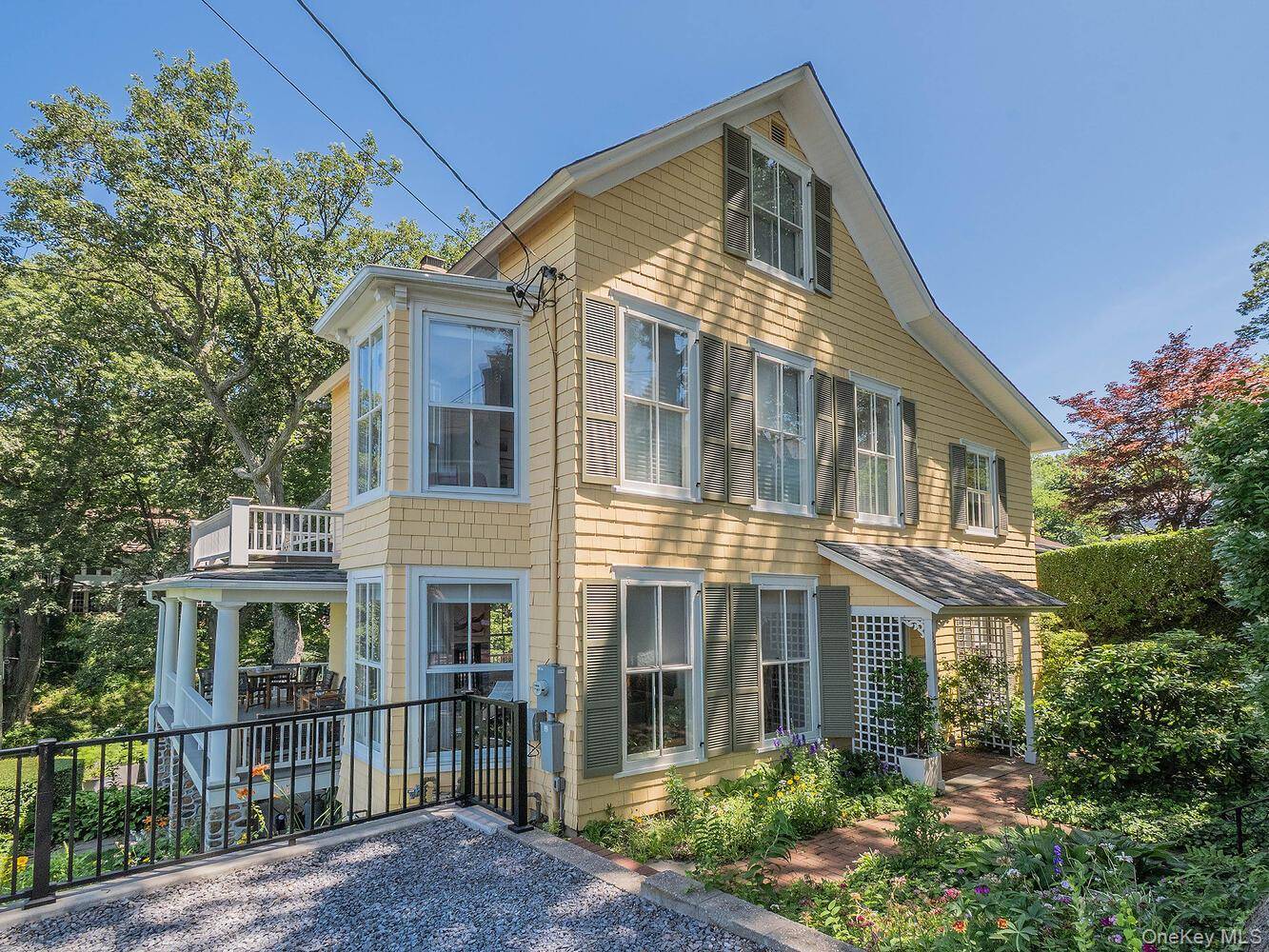 Among one of the BEST YEAR ROUND WATER VIEWS comes from this Sea Cliff Victorian.