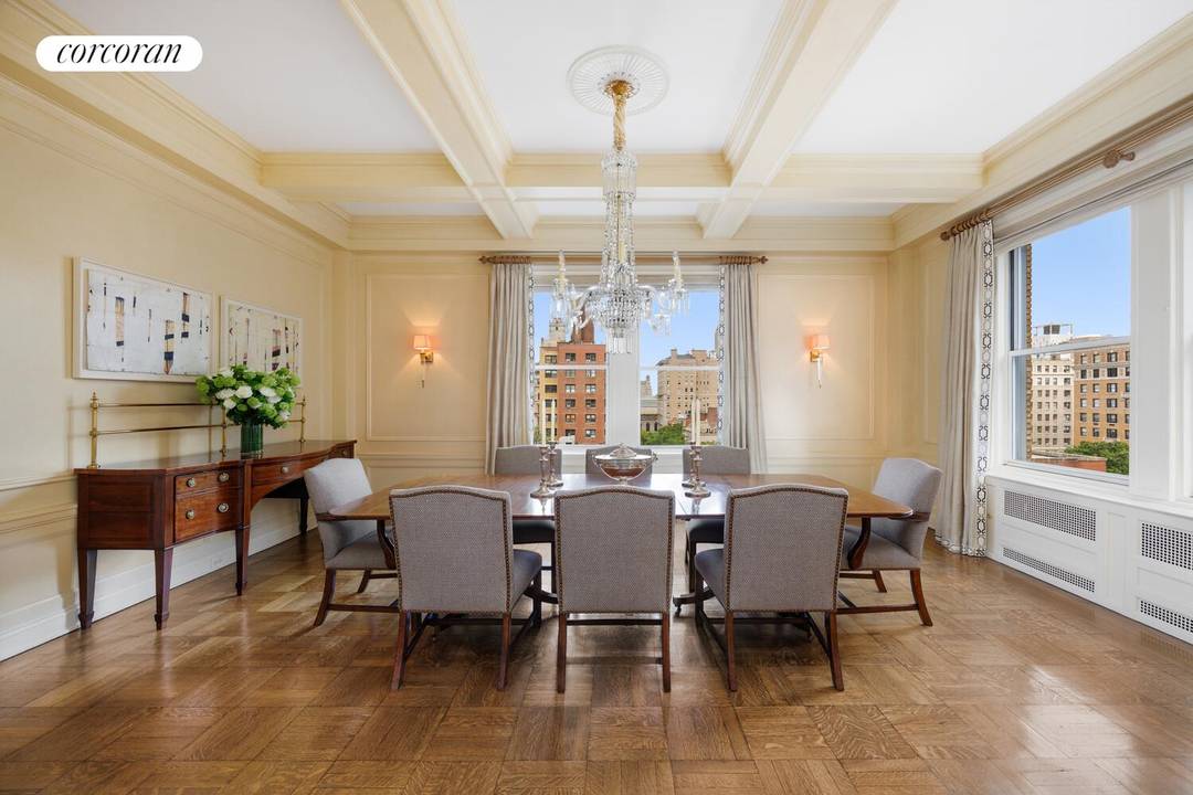 Perfectly positioned on the 8th floor of one of Park Avenue's premier prewar cooperatives, this sun flooded, grandly proportioned corner residence offers the timeless elegance of Old New York, with ...