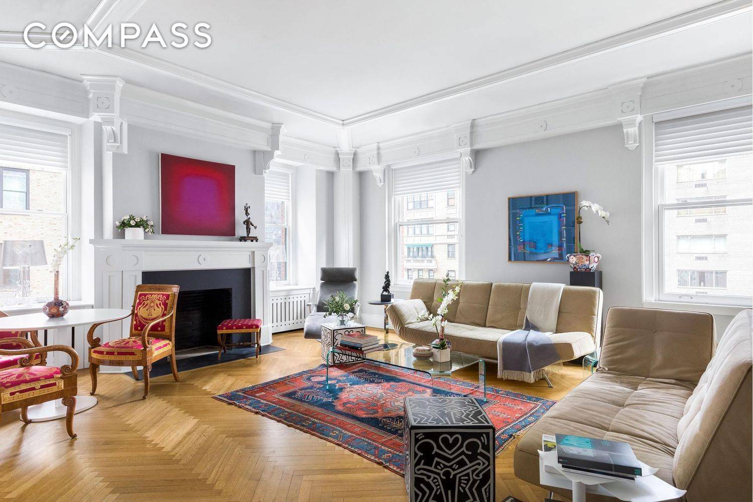 Welcome home to Residence 10C at 470 Park Avenue.