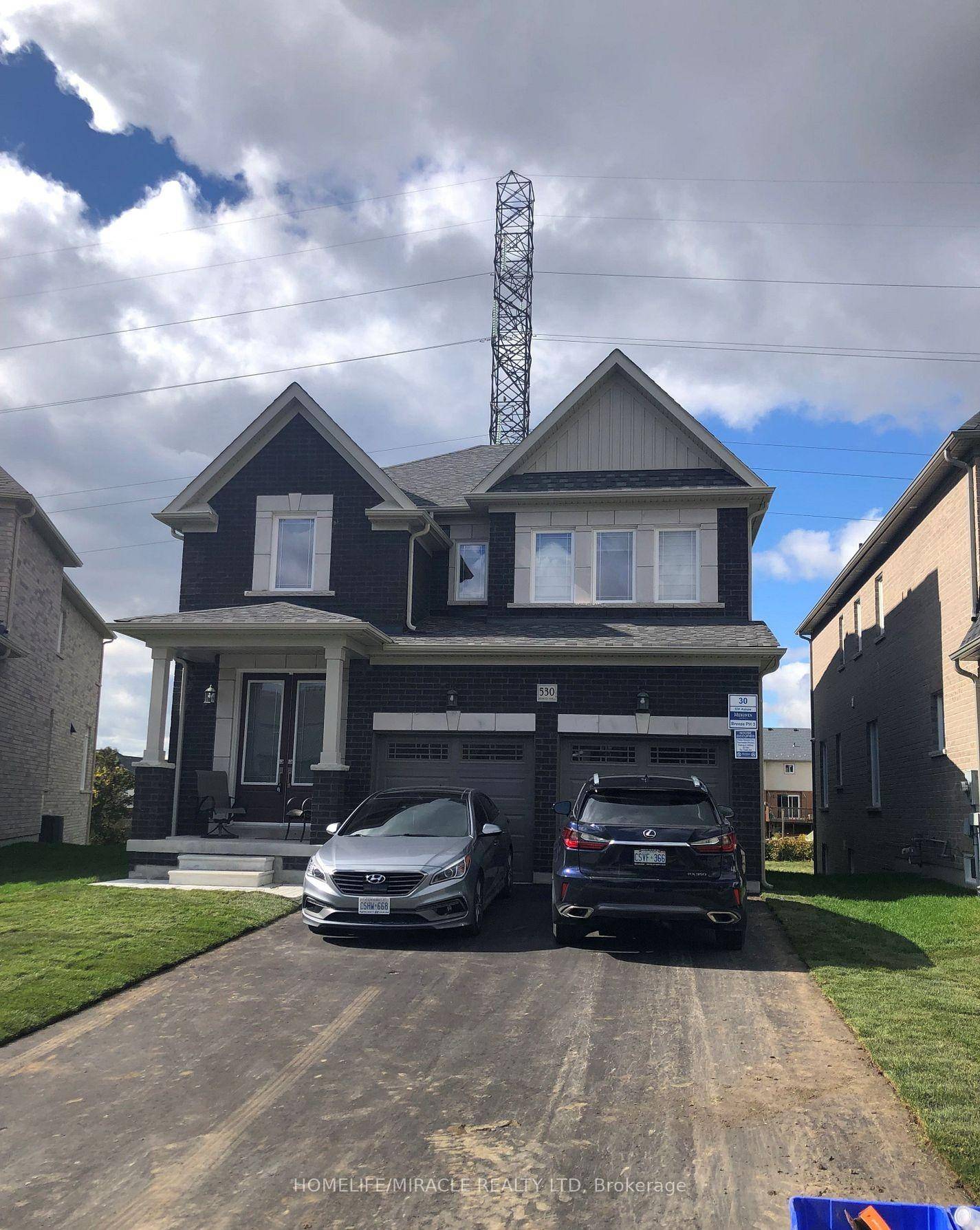 3 year old 4 bedroom 4 washroom full house available for lease, open concept kitchen, each bedroom attach with washroom, 3 parking available 1 in garage and 2 on driveway ...