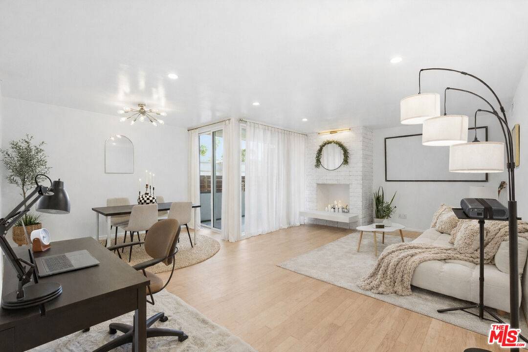 1807   Camden Ave 2BR Beverlywood La