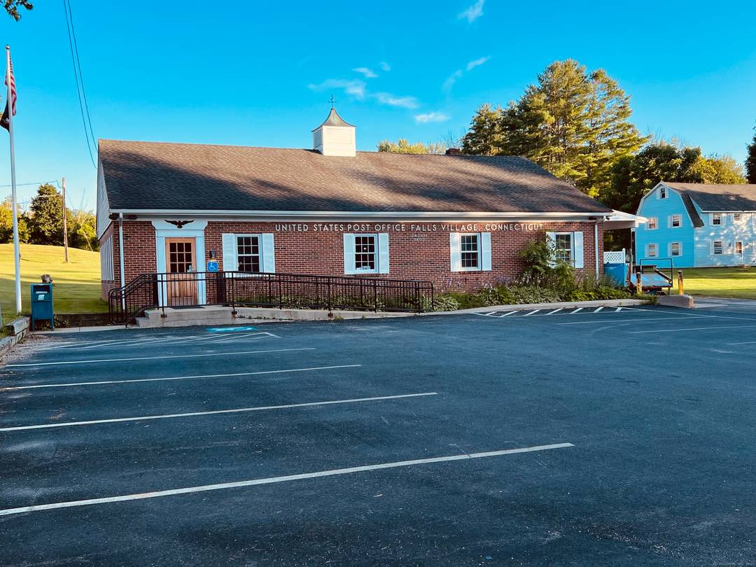 This well maintained 2183 sq ft commercial building is home to the Falls Village Post Office and offers a secure long term investment with a 5 year lease currently in ...