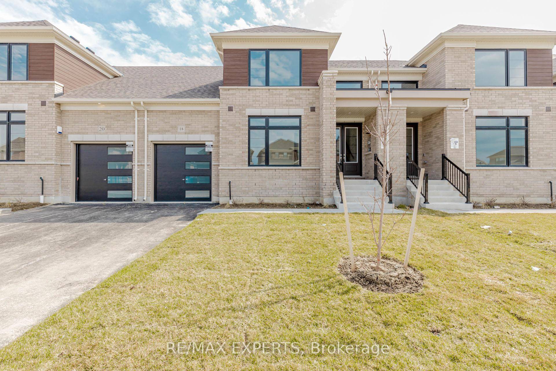 Welcome to Colgan Crossing A Brand New Modern Bungaloft in the Scenic Village of Colgan !