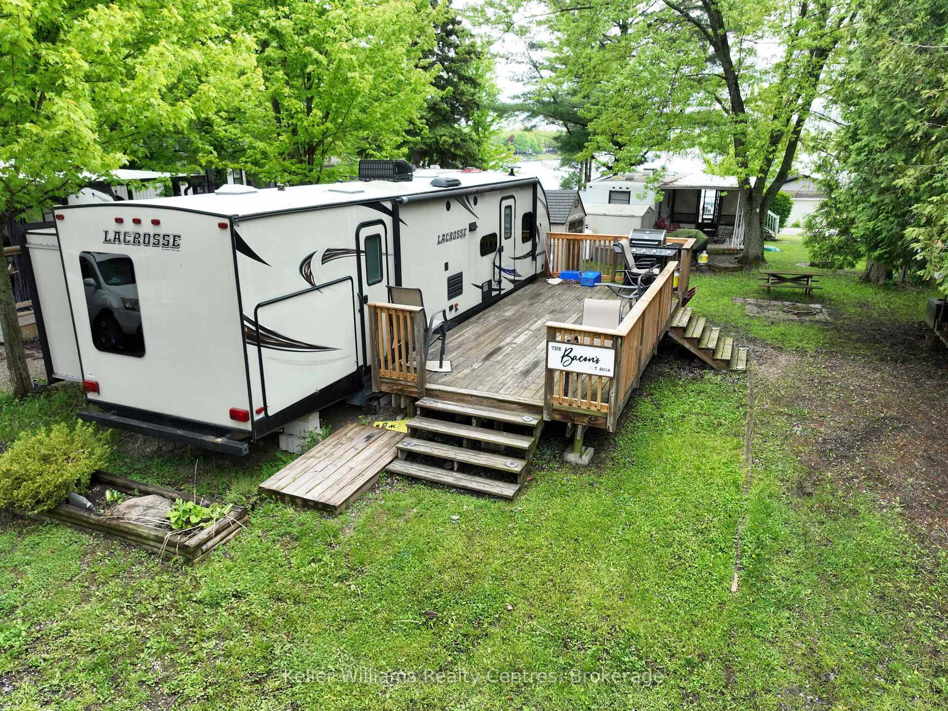 Welcome to Fisherman's Cove your perfect escape on the water !