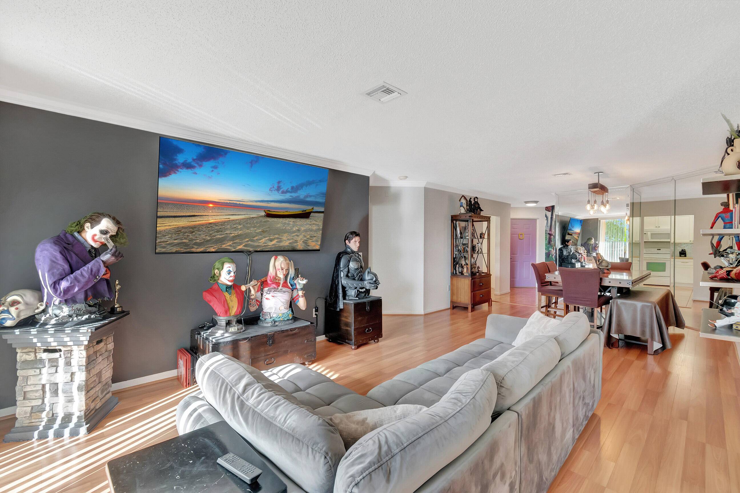 Welcome to your dream condo in the Heart of Coconut Creek Township !