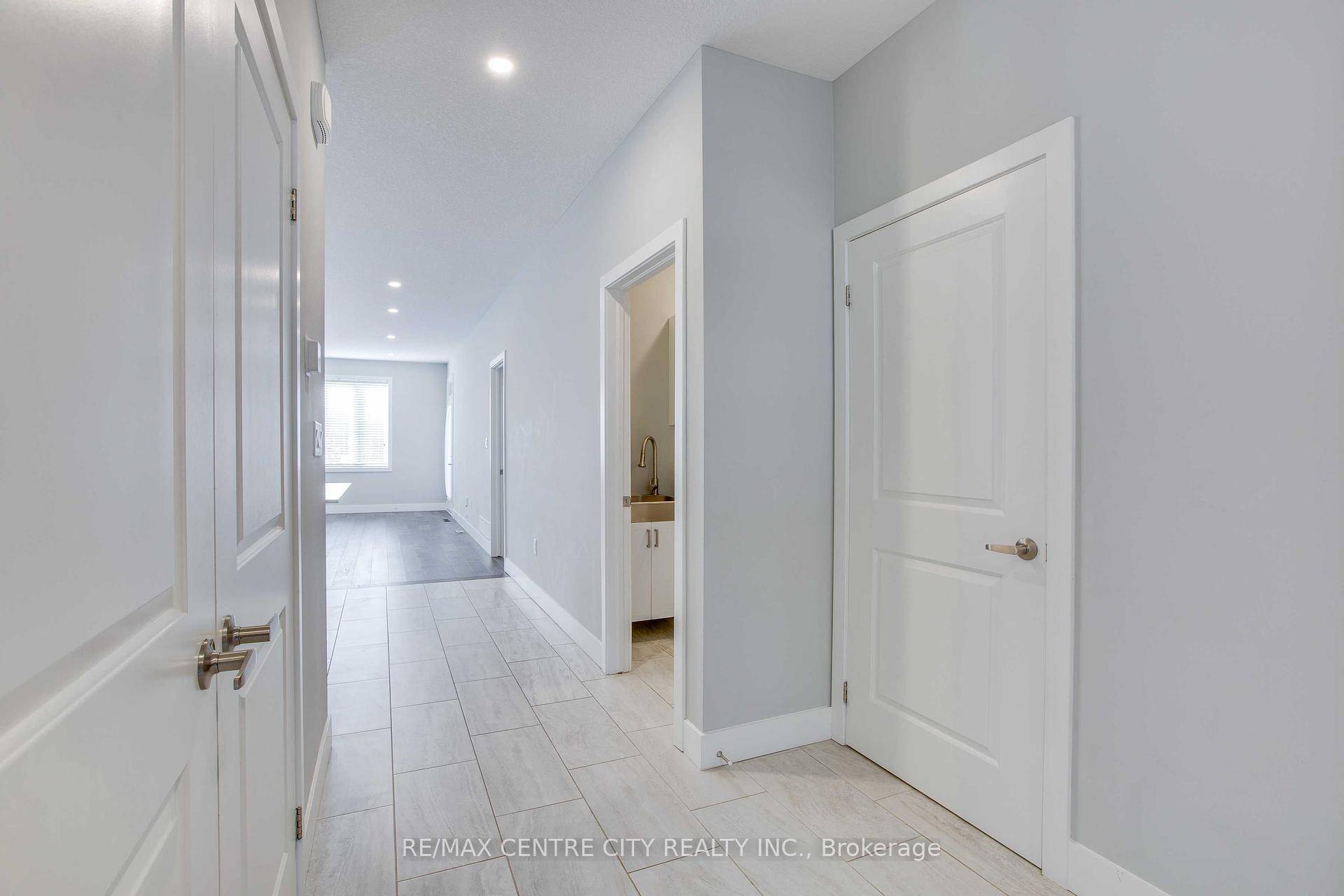 Opportunity Knocks in Summerside !