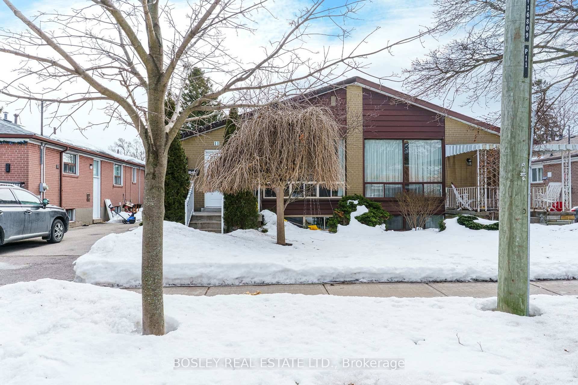 Space, versatility, and natural light this 3 2 bed, 2 bath semi detached bungalow truly has it all !
