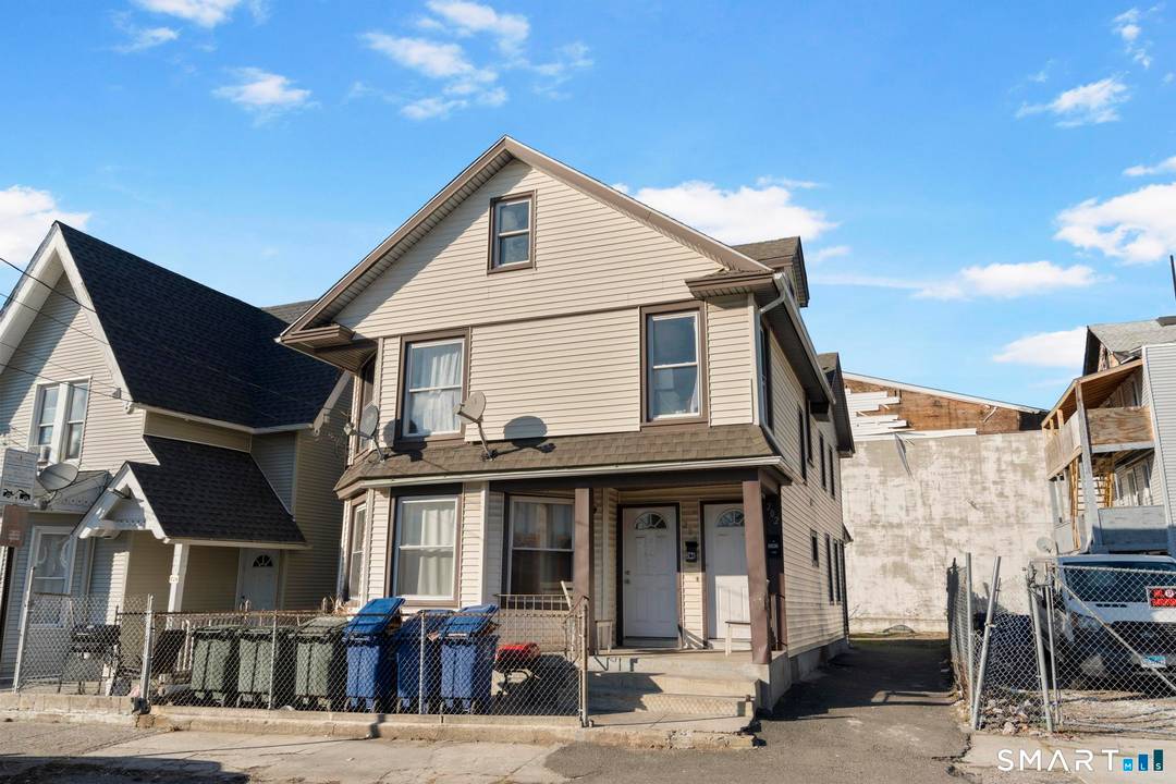 Well maintained 2 family home offering strong income potential and flexibility for both investors and owner occupants.