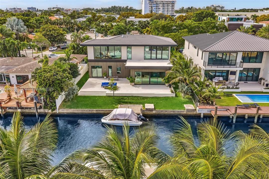 Experience modern waterfront living at this beautiful masterpiece, perfectly situated in the exclusive Keystone Point community.