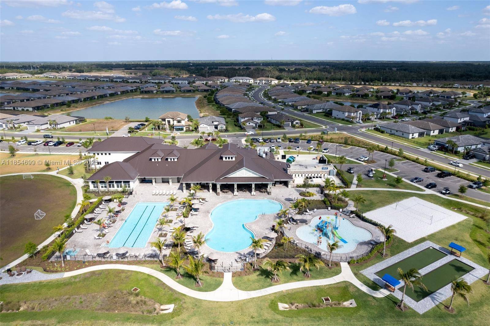 LIMITED TIME PRICING ! SELLER IS OFFERING A FLASH MARKET SALE AT 319, 000 FOR OFFERS RECEIVED WITHIN THE NEXT 12 DAYS ON MARKET deadline is Sunday, Nov.