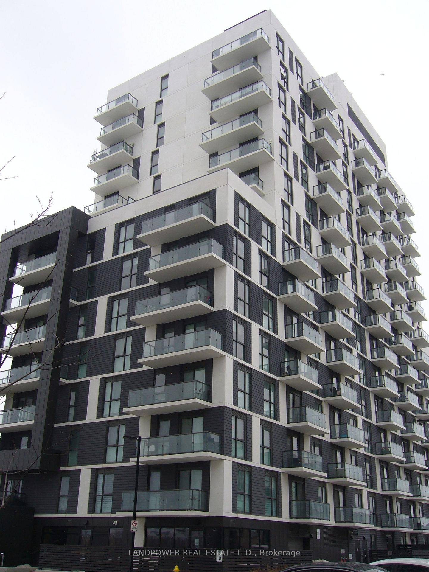 Absolutely Stunning ! Welcome To Oak Village By MINTO.