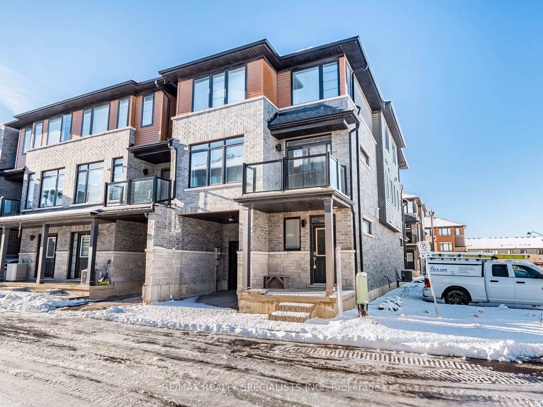 Welcome to this beautiful three storey end unit townhouse The Hudson model located in the highly sought after, family friendly neighbourhood of West Brant !