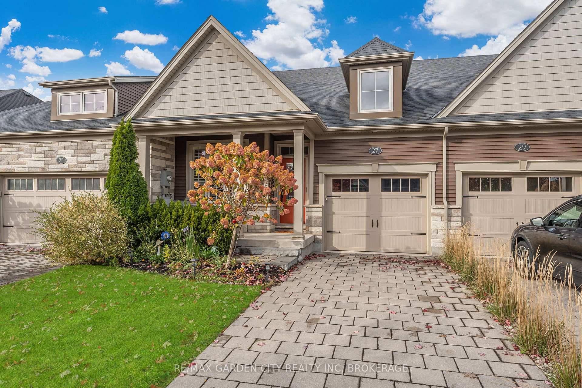 This quality built 3 Bedroom, 3 Bathroom BUNGALOW by Rinaldi affords added value over similar townhomes on market because of its upgrades, finishes and features.