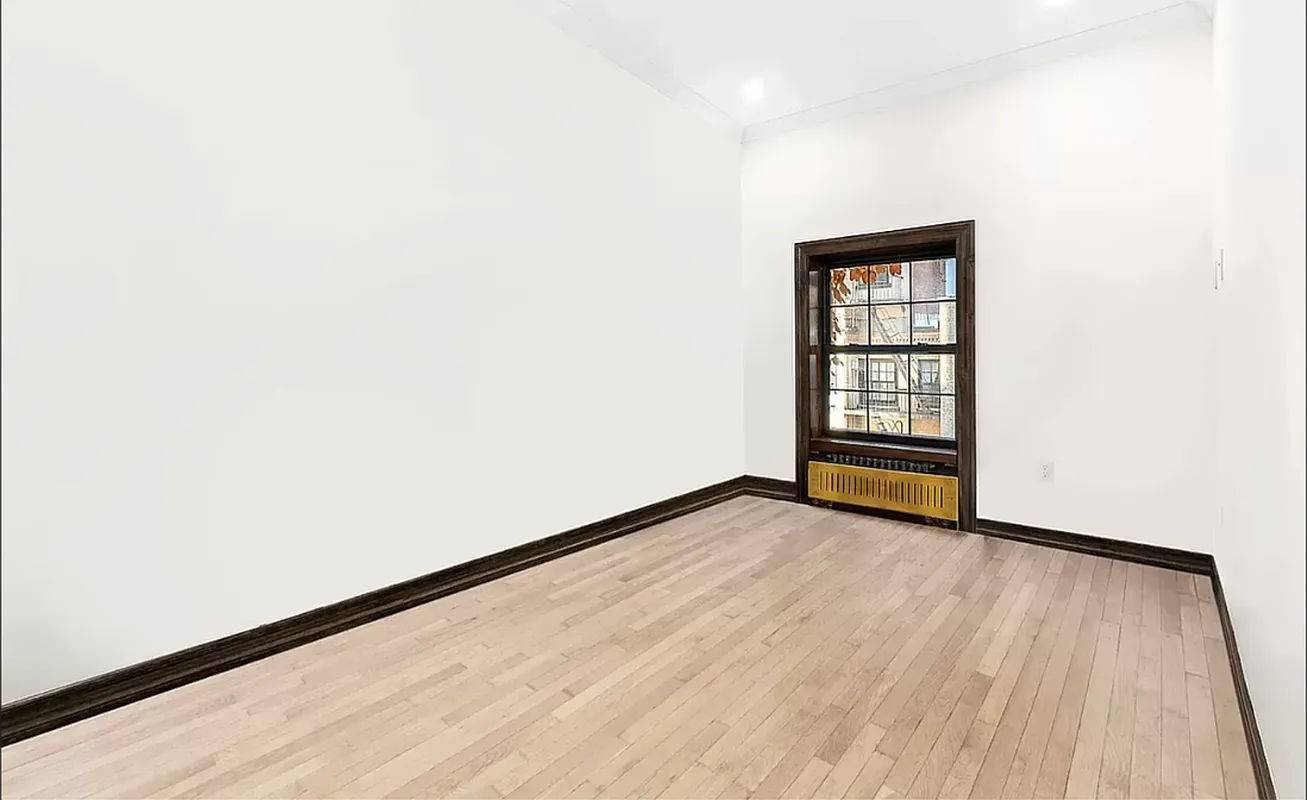 Welcome to 121 East 37th Street A Totally Reimagined Murray Hill Townhouse Gorgeous 1 Bedroom with Brand New Renovations The Apartment Large Open Living Area Queen Size Bedroom Gut Renovated ...