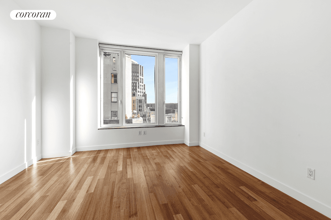 Welcome to 15 William Street, a stunning 1 bedroom, 1 bathroom residence located on the 31st floor in the heart of New York City.