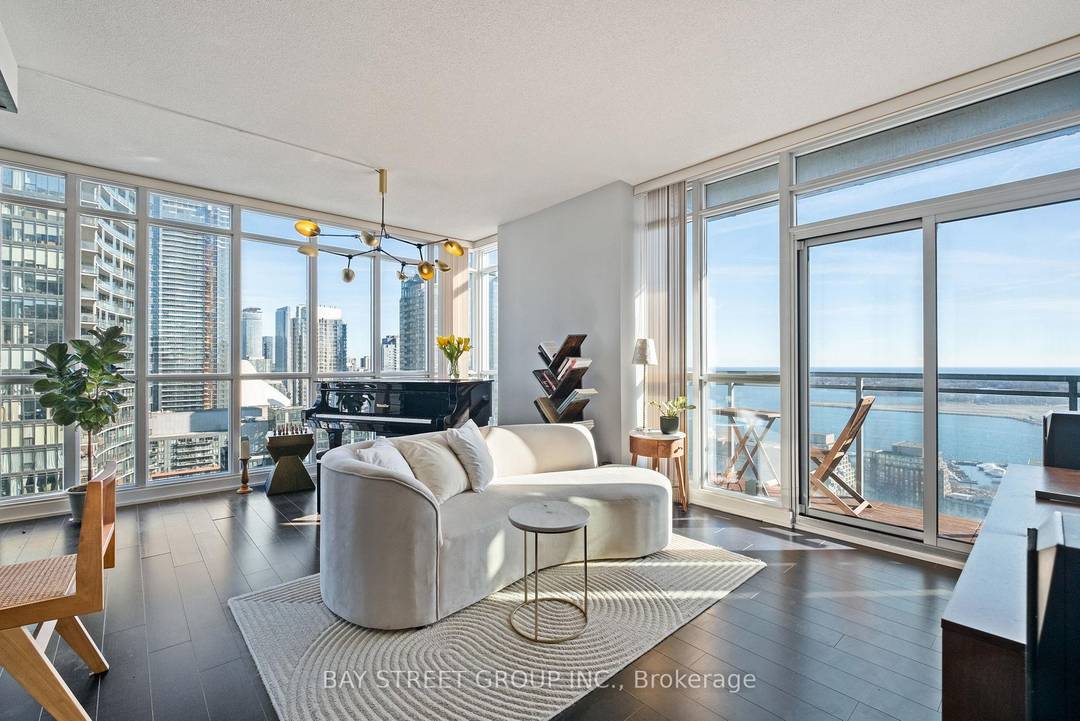 Luxury Downtown Toronto Corner Unit with Stunning Lake Ontario Views.