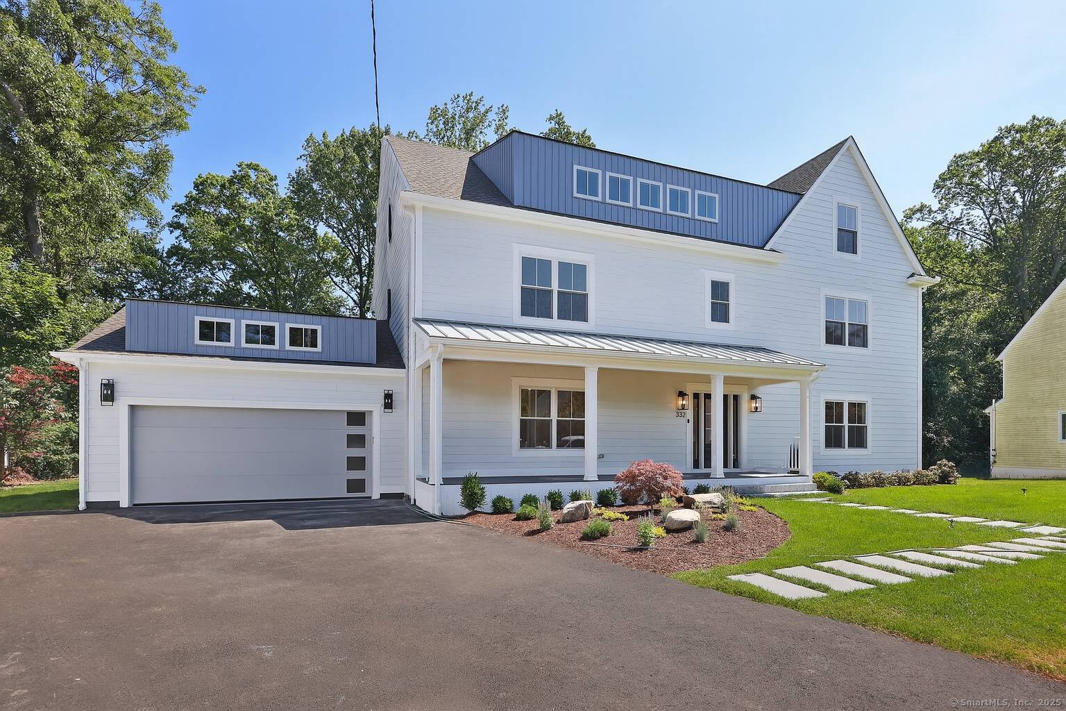 Stunning new construction in Fairfield's desirable University area !