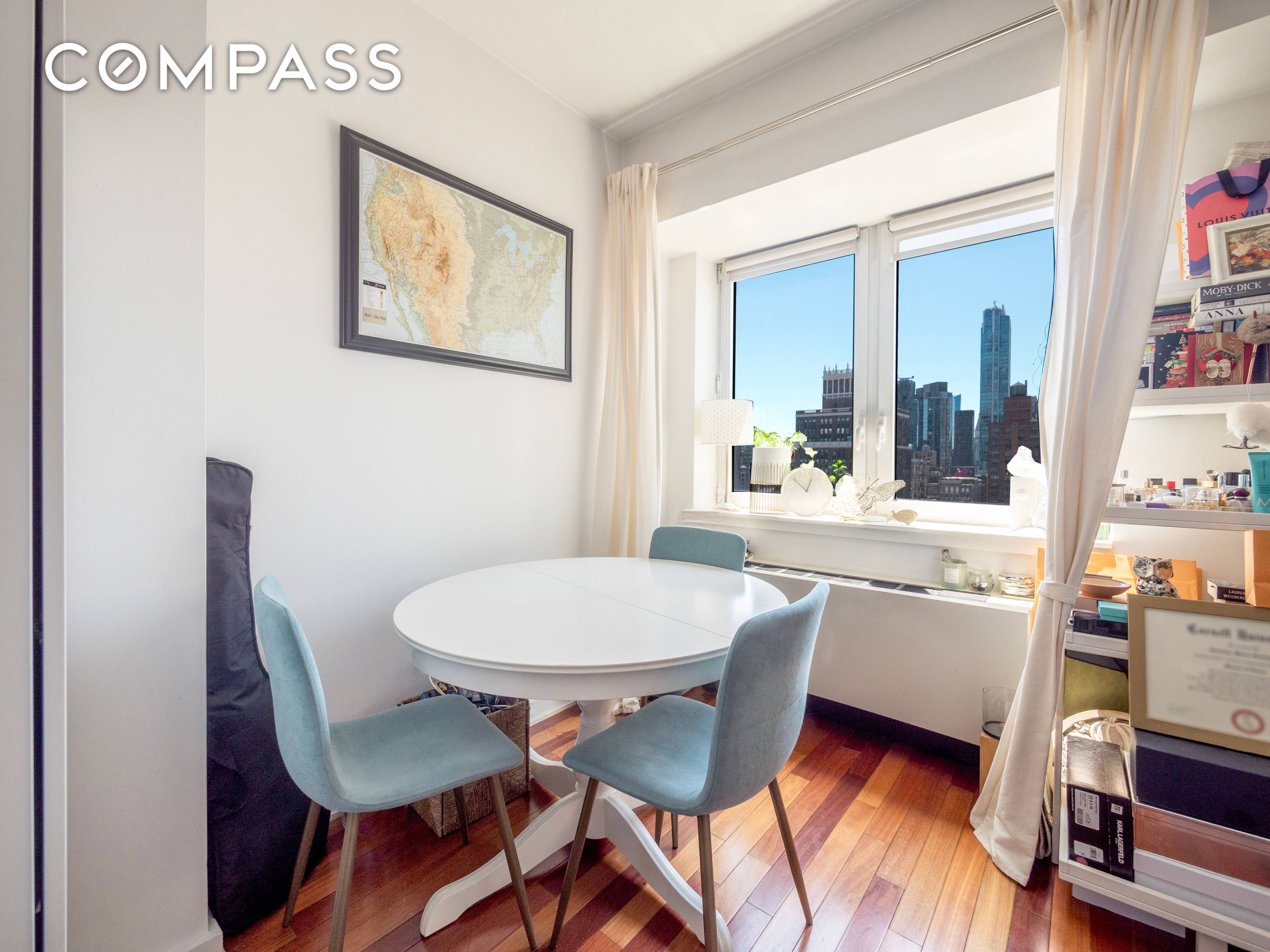 This sunny and spacious studio perched on the 31st floor of the 425 Fifth Avenue Condominium offers open southern views all the way downtown, with natural light pouring in throughout ...