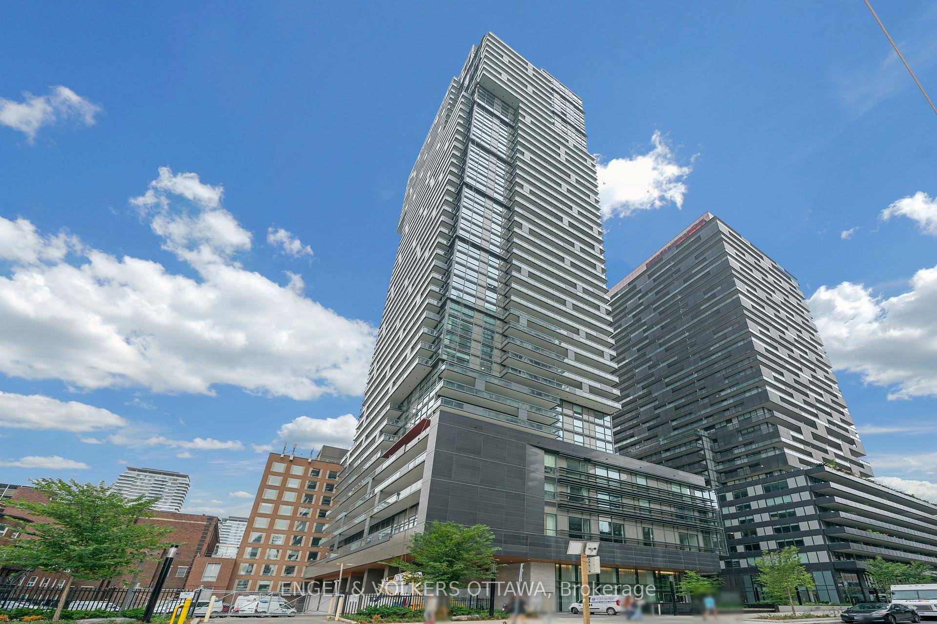 Absolutely stunning 2 year old E2 Condos corner suite !
