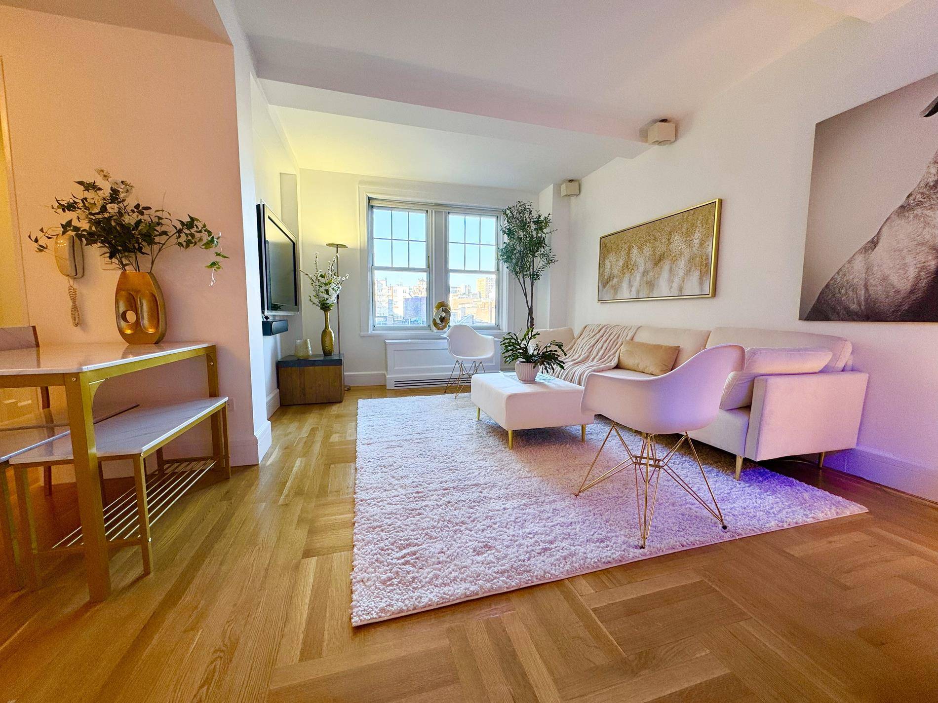 THE RESIDENCEYou found it the BEST prewar one bedroom trophy condo in the finest Upper West Side location next to Central Park !