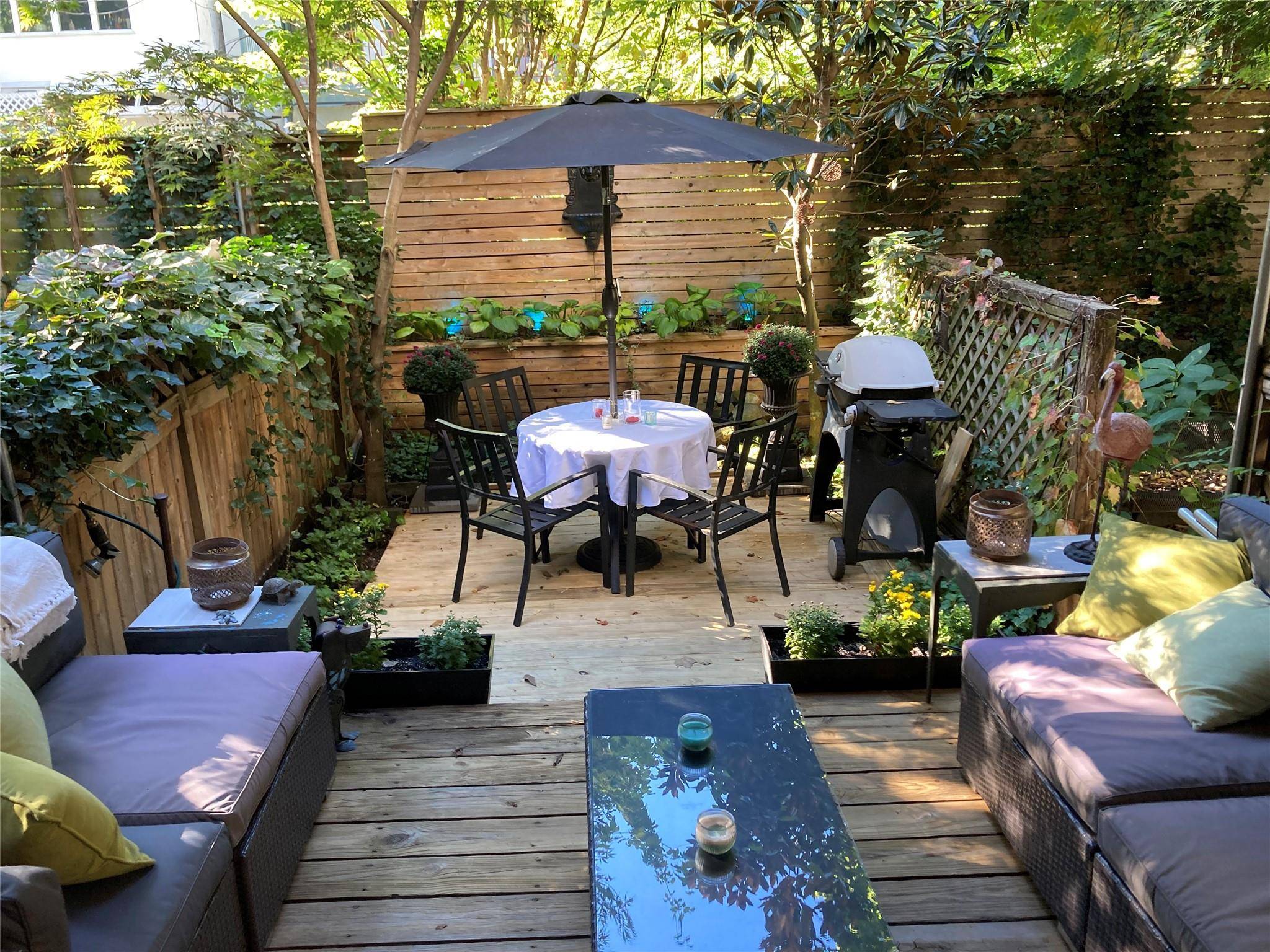 Charming 1 Bedroom with Private Garden in Historic Cobble Hill Nestled on a picturesque tree lined street in the heart of Cobble Hill, this beautifully appointed 1 bedroom apartment offers ...