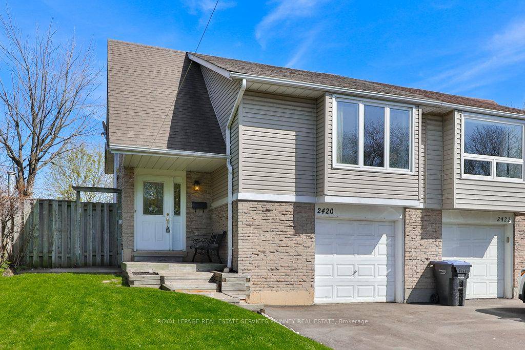 Welcome to this charming and well kept 3 1 bedroom, 2 bathroom family home located in the desirable Erin Mills community of Mississauga.
