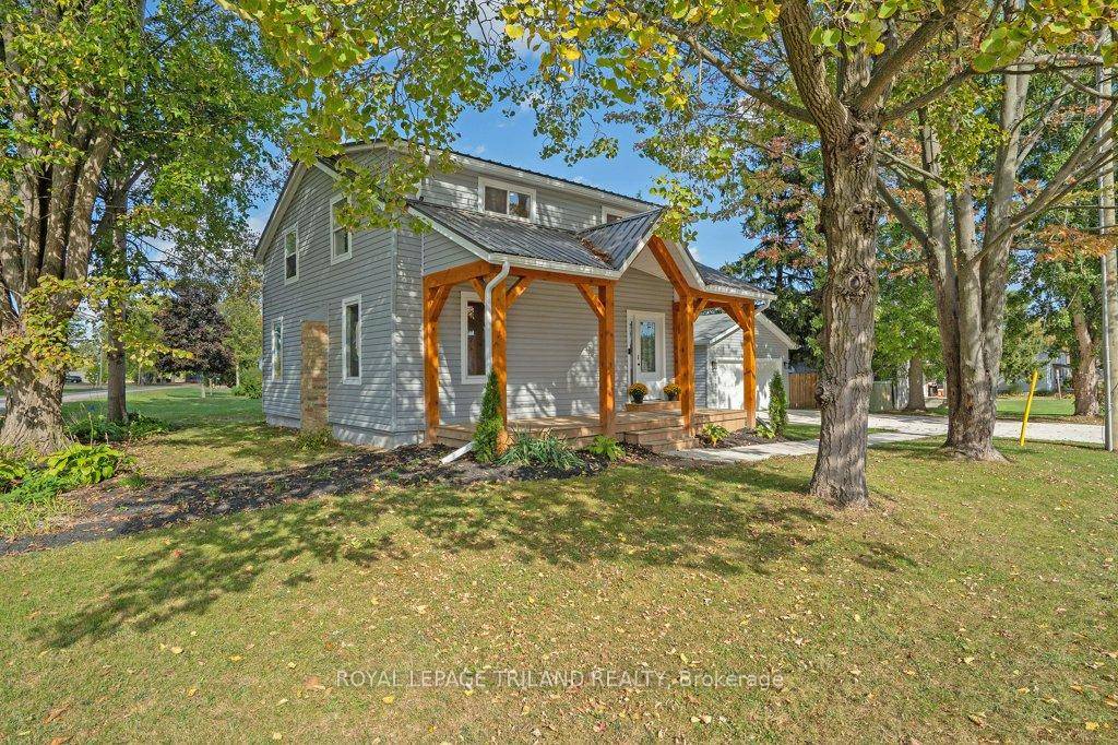 Charming and extensively renovated 4 bedroom, 2 bathroom home in the peaceful community of Fingal Southwold.