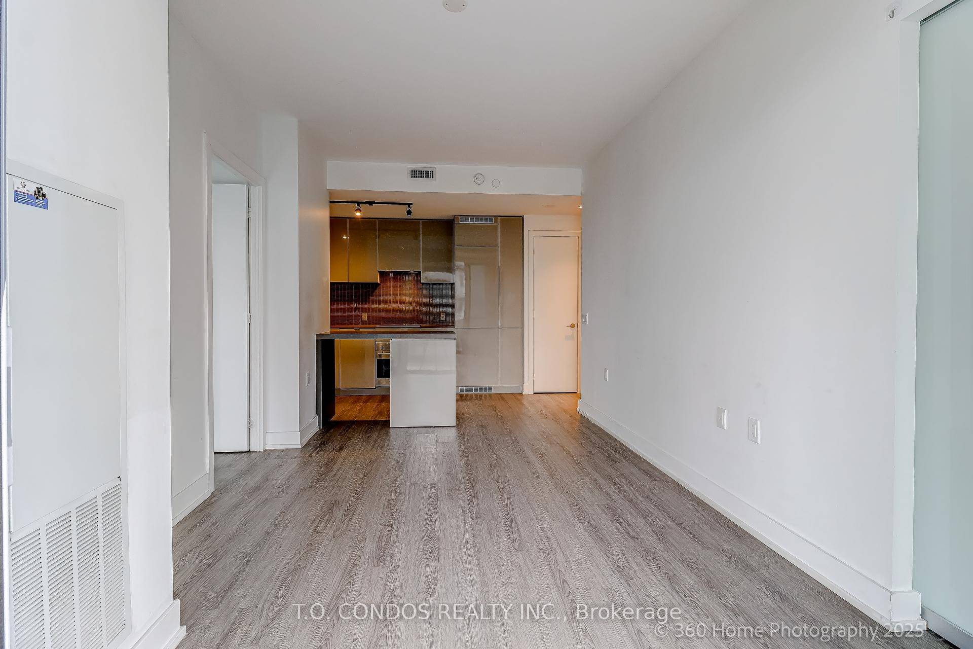 Luxury Yonge and College Condos !