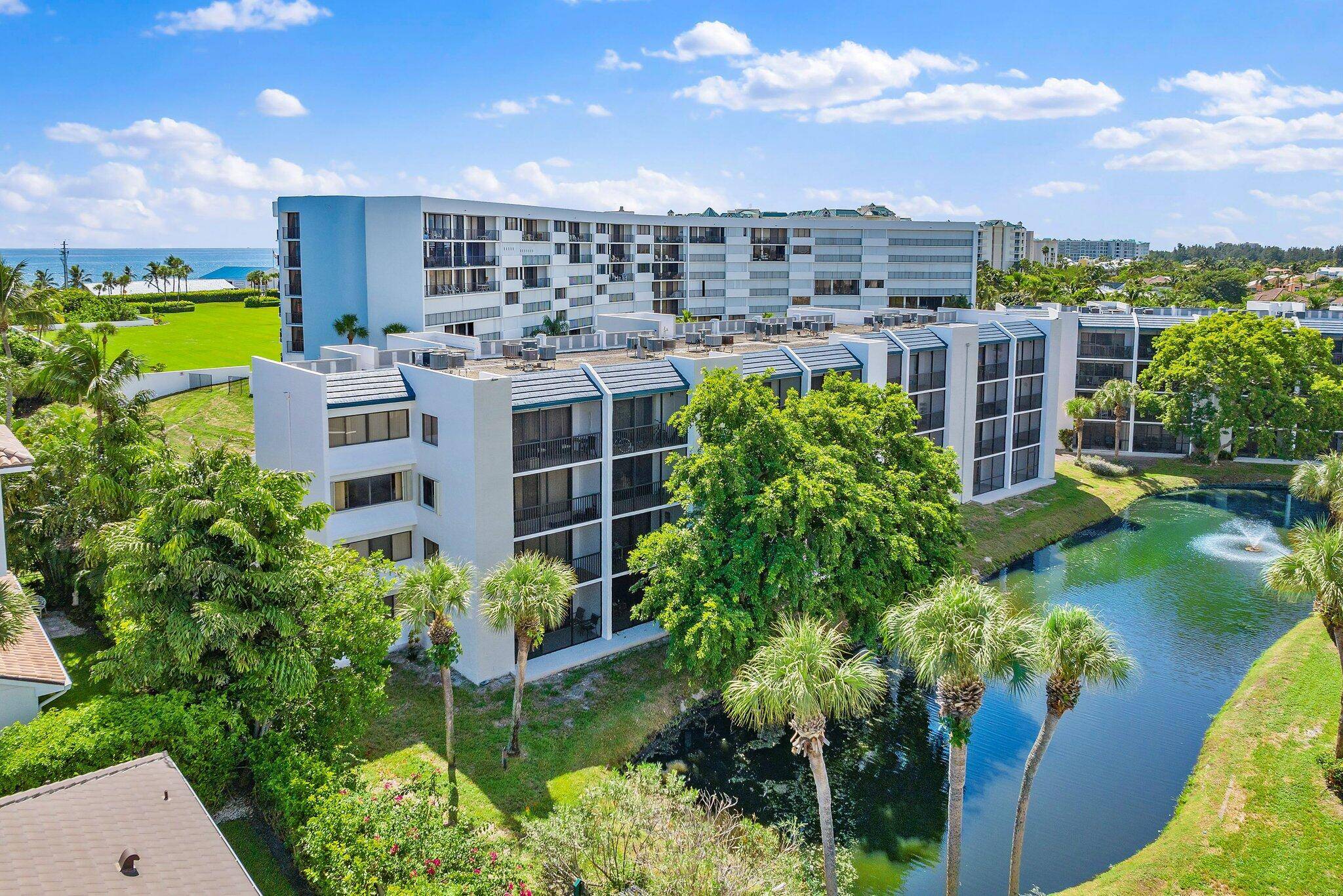 Relax and experience a life style that has made the Jupiter one of the most popular vacation spots in the world.