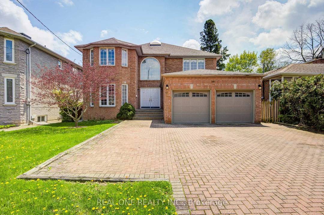 Bright Spacious Custom Bulit 4200sqft Hm on 52.