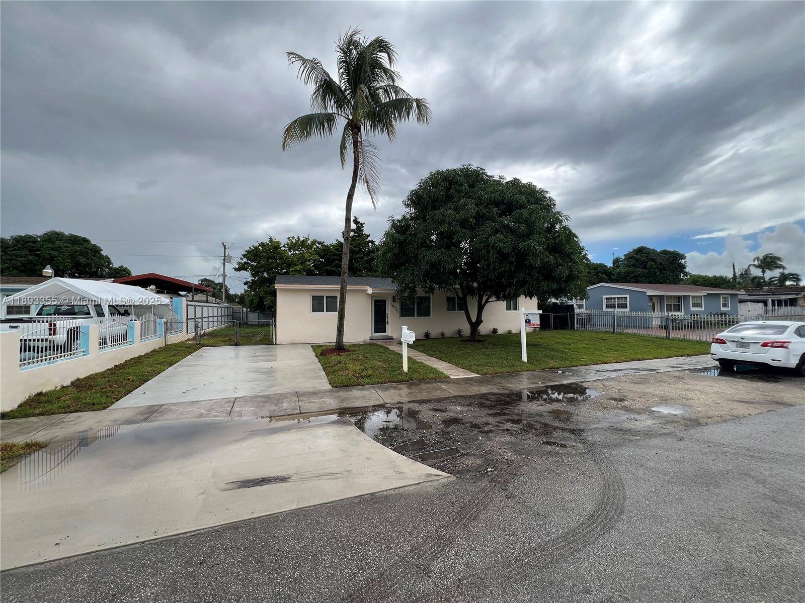 Meticulously Remodeled 4 Bedroom, 2 Bath Home in Miami Gardens !
