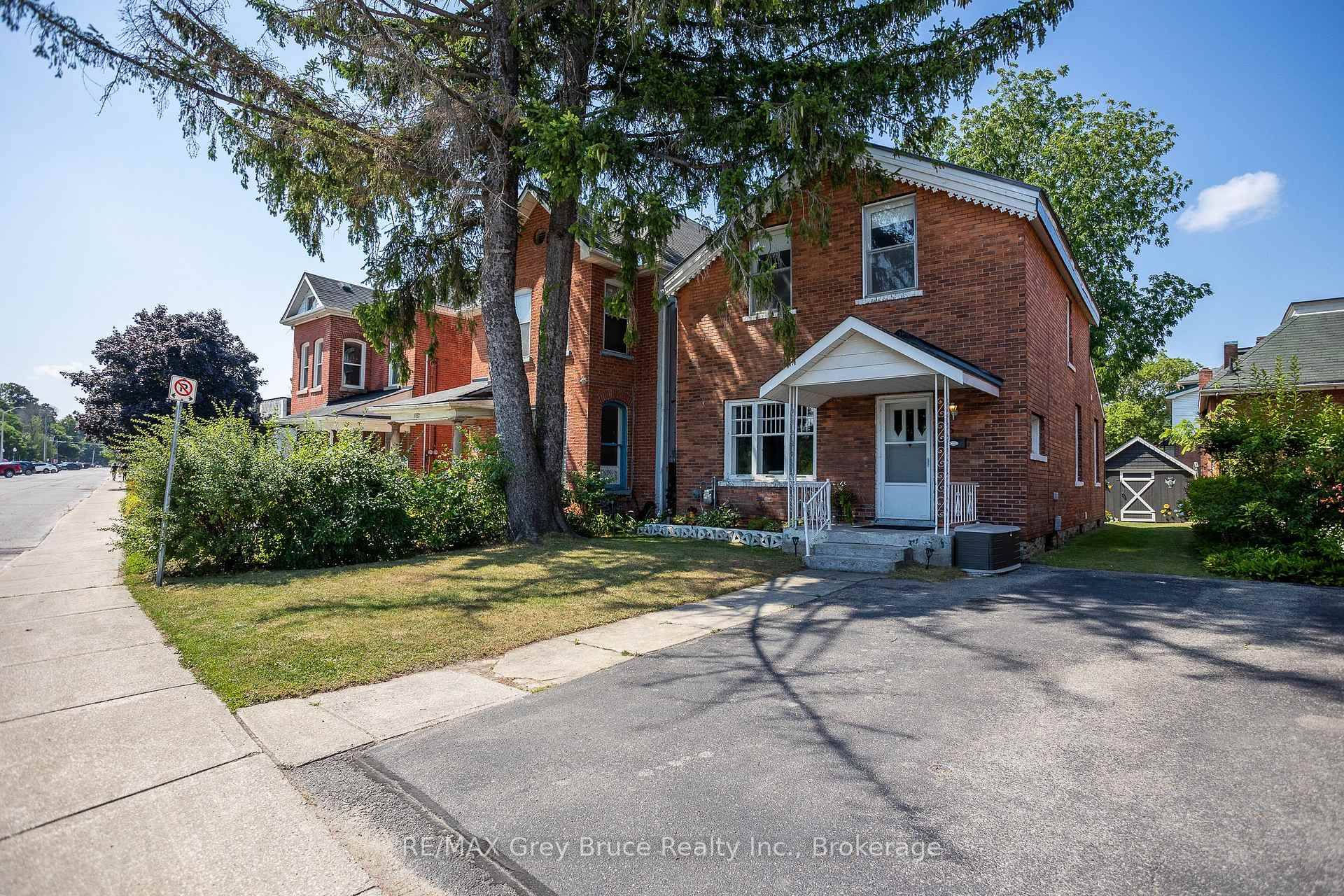 This well maintained duplex features two bright and inviting 1 bedroom apartments, each with its own private entrance.