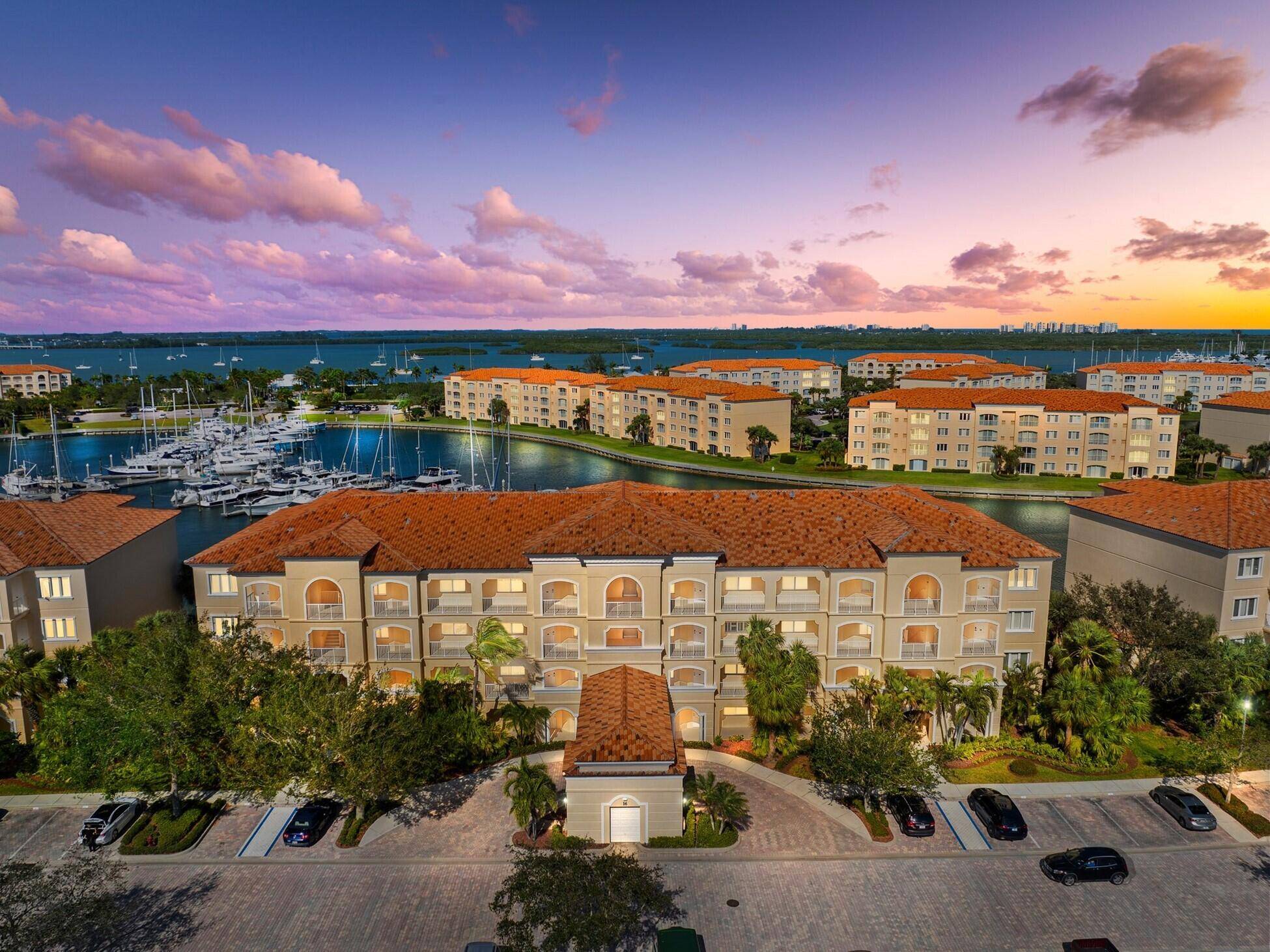 2005 built, just an hour north of Palm Beach !