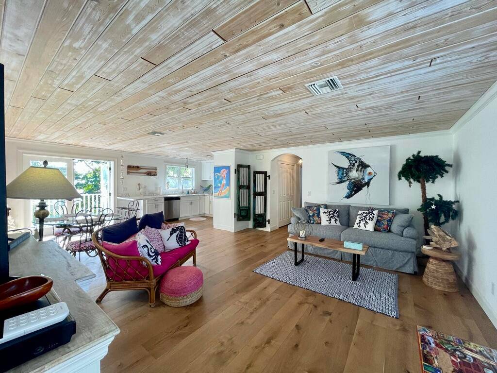 Beautiful Relaxing Beach Getaway.