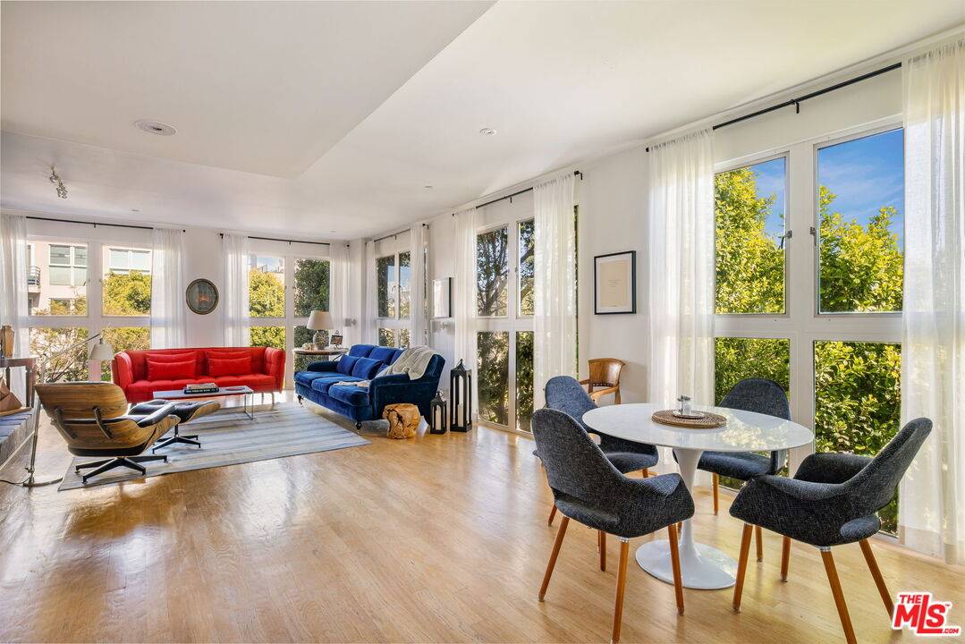 1933 Selby Ave 2BR Beverlywood La
