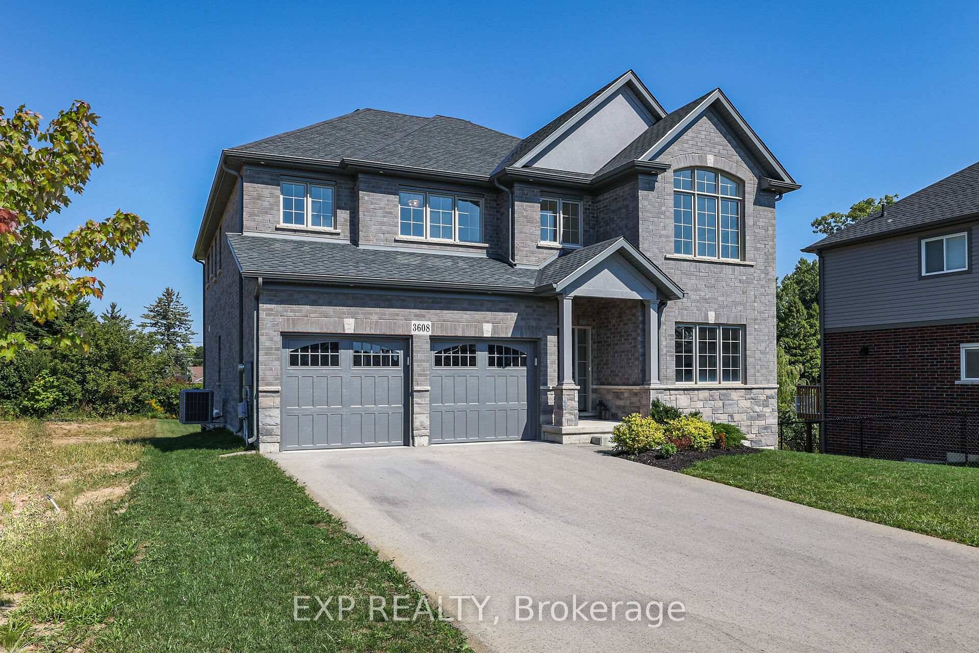 Upgraded 5 bedroom 4 bathroom 3300 square foot home !