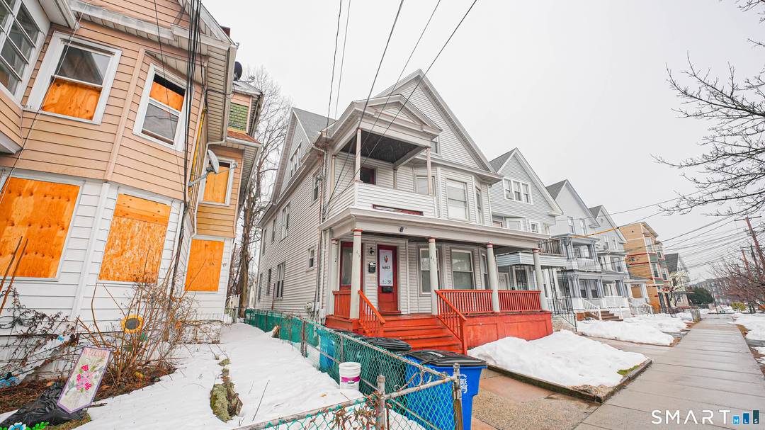 Great investment opportunity in the heart of New Haven !