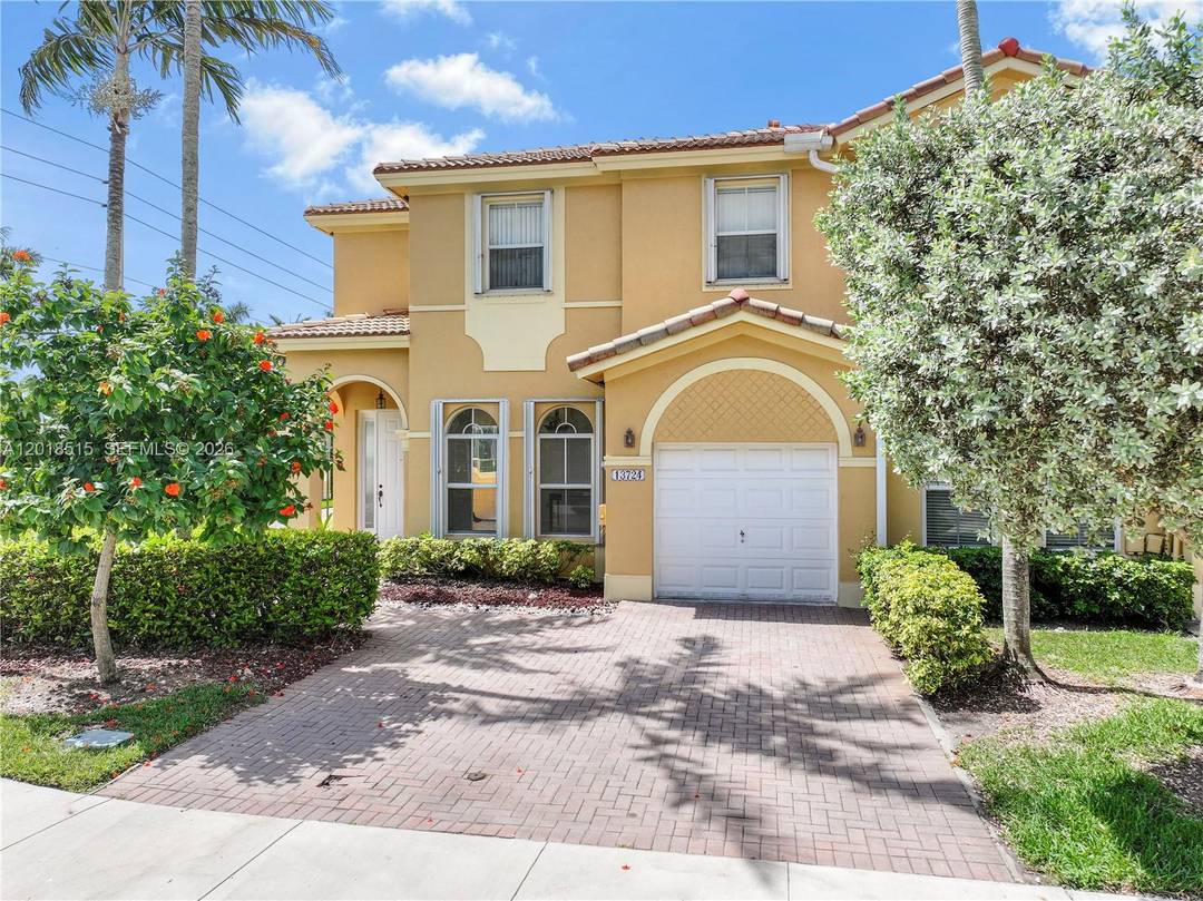 Beautifully maintained 3 bedroom and 2.