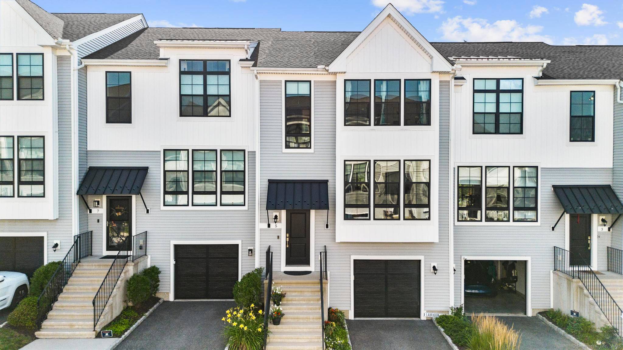 EXQUISITE UNIT located in the coveted Woodlands at Rivington community built by the re known Toll Brothers in 2020, offers the perfect opportunity for end users or investors looking for ...