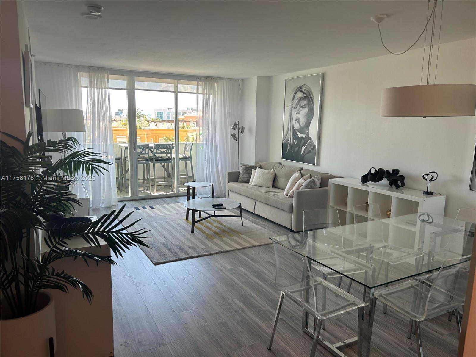 Lovely bright apartment in great condition.