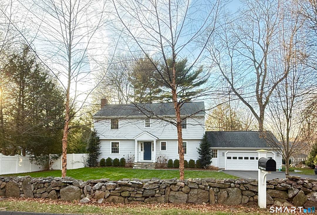 Summer escape opportunity to the incredibly charming Rowayton.